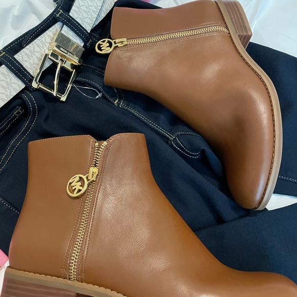 Michael Kors Shoes - Michael Kors Tan Brown Ankle Boots